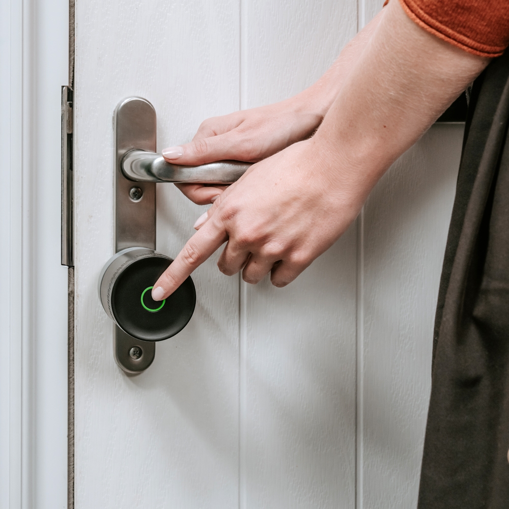 Greater convenience with KeySense™ & Auto-Unlock